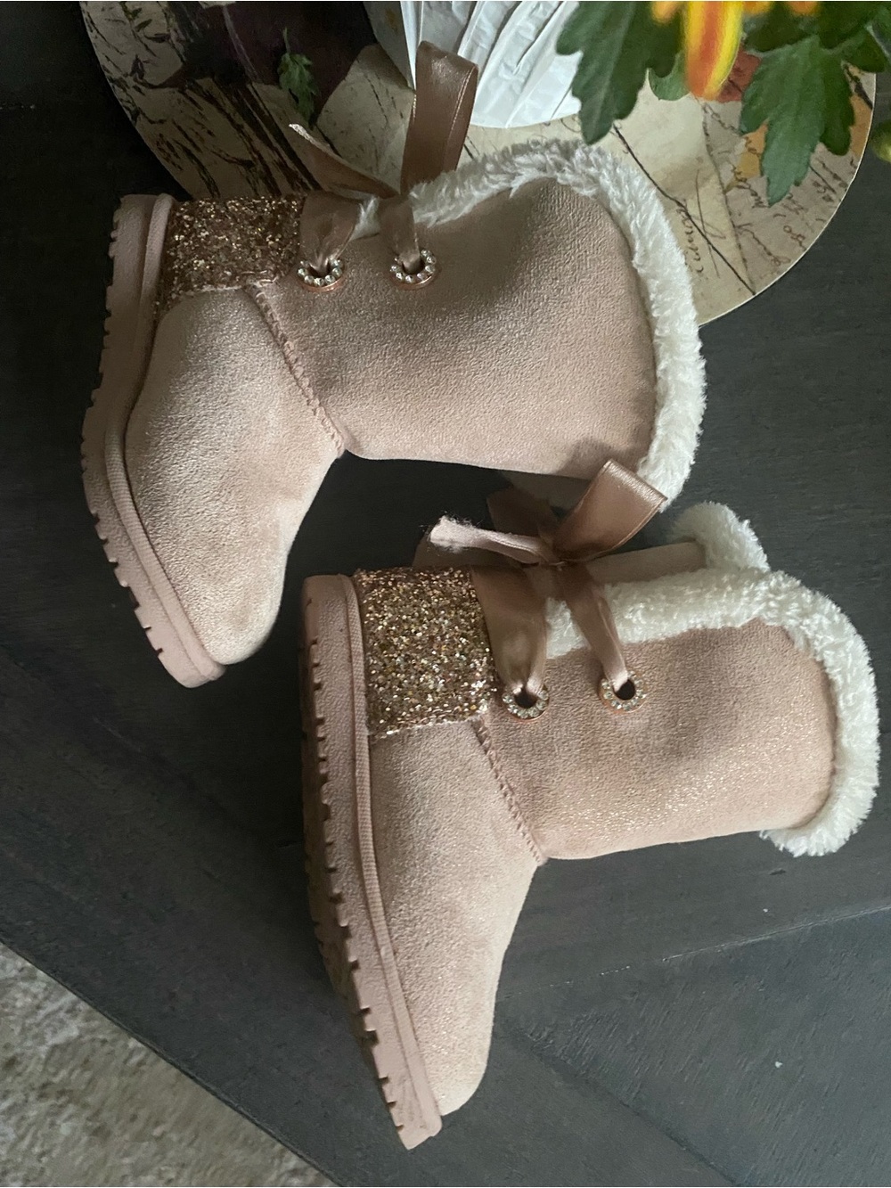 Seychelles Kids Suede Faux Fur & Glitter Boots baby size 7 - Picture 2 of 5
